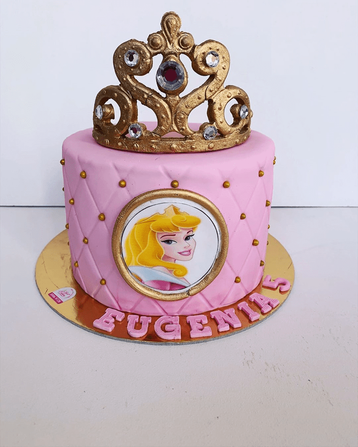 Superb Sleeping Beauty Cake